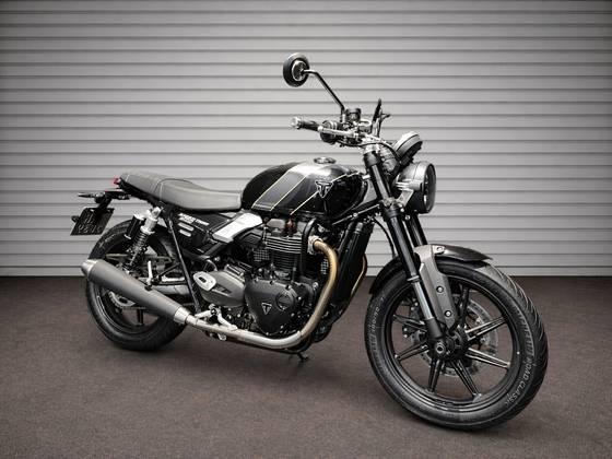 TRIUMPH SPEED TWIN 900 TRIUMPH SPEED TWIN 900